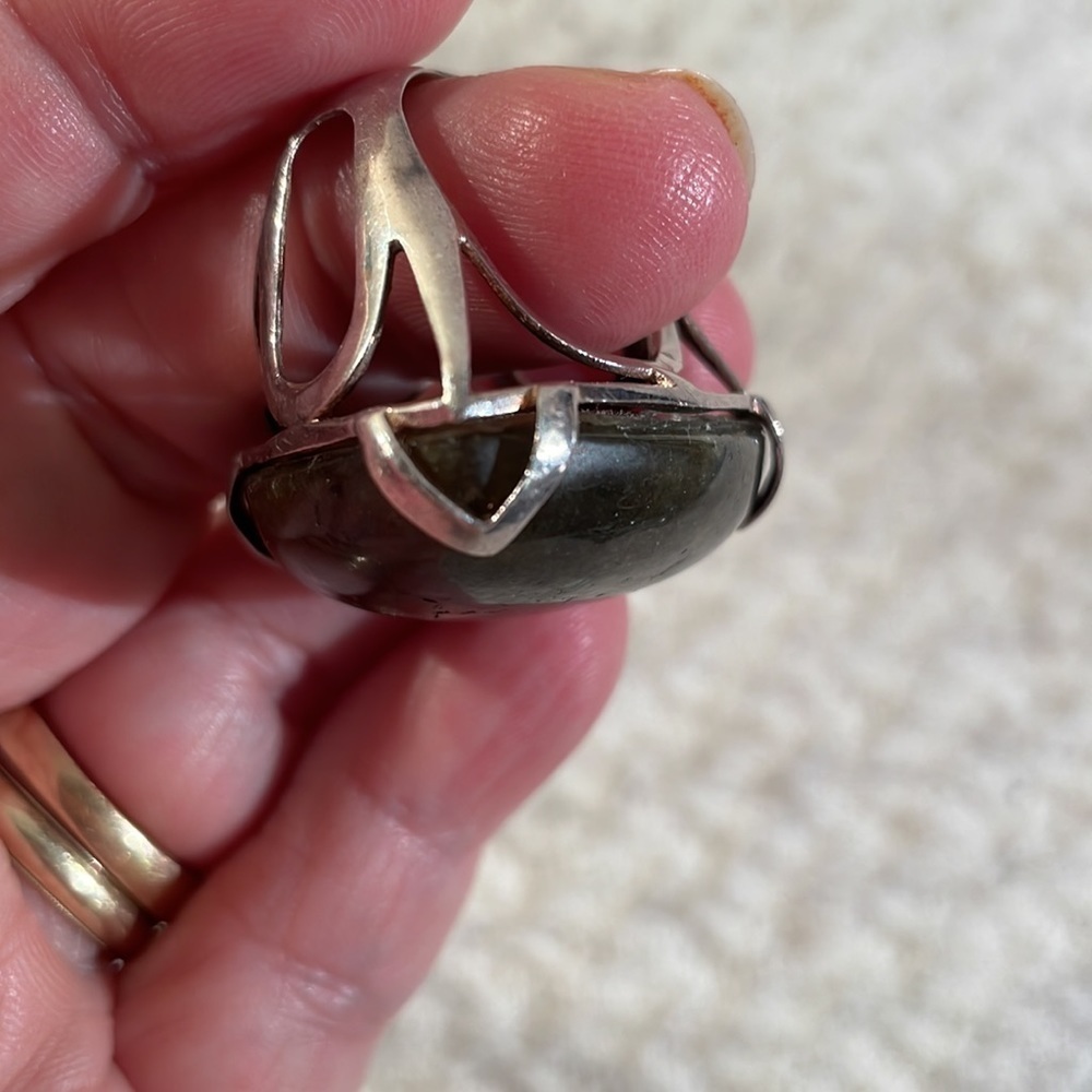 Big Bold Beautiful Labradorite Triangular Stone C… - image 4